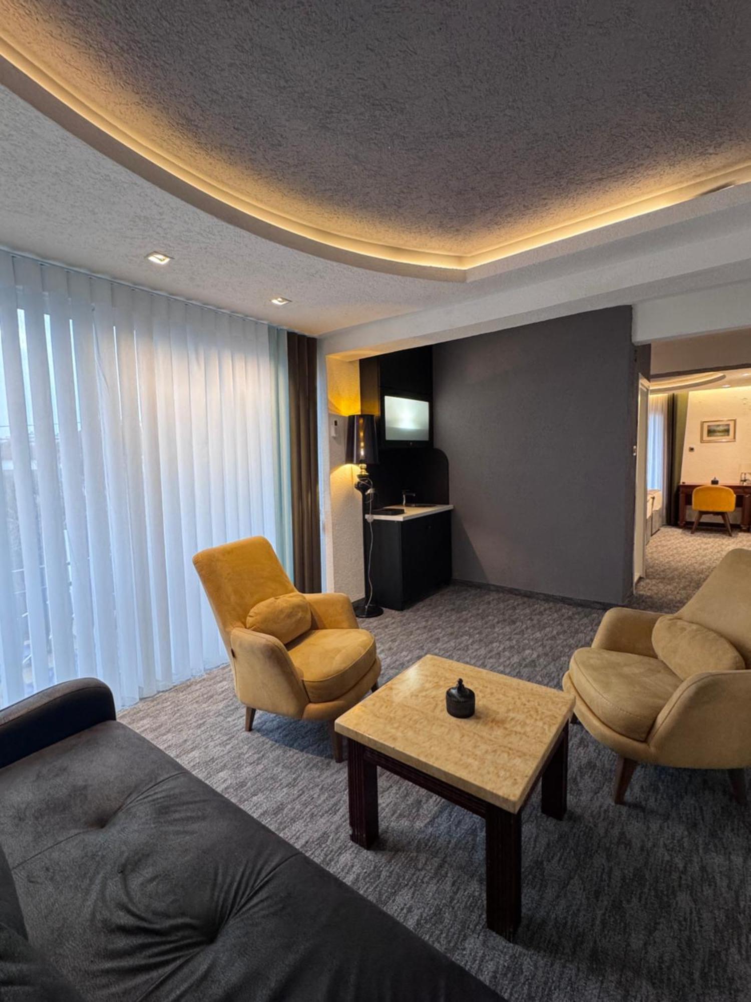 Hotel Ideall Podgorica Eksteriør billede
